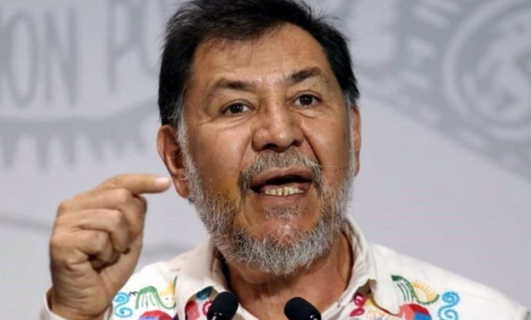 Fernández Noroña presenta demanda de juicio político en contra del presidente del INE