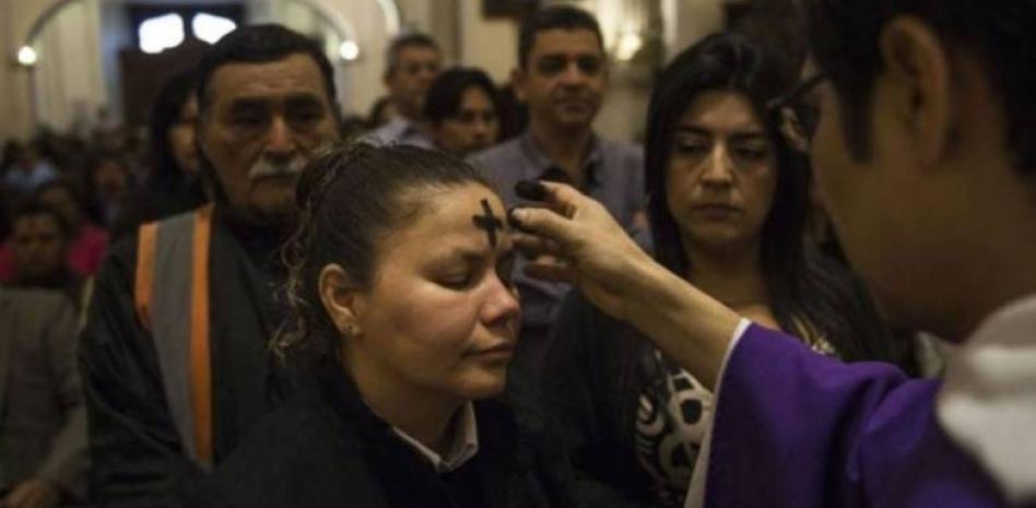 Iglesia convoca a pedir paz en Ucrania durante el Miércoles de Ceniza