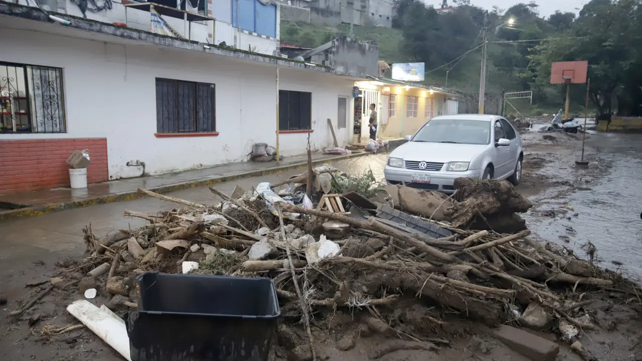 La incertidumbre sobre la ayuda de grupos criminales en áreas afectadas por las lluvias intensas: Sheinbaum da su versión al tema