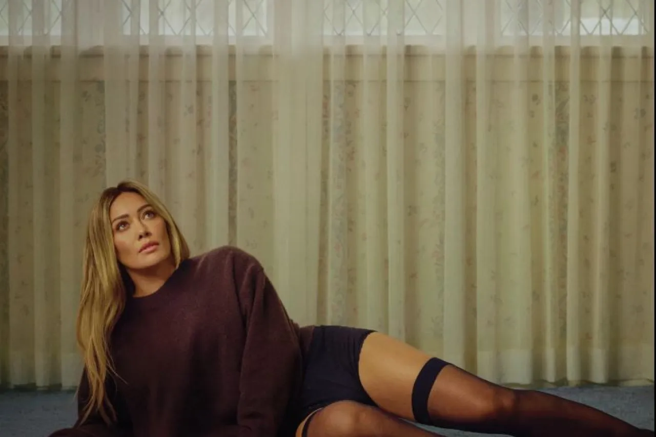 Hilary Duff brilla en su regreso con 'Luck... or Something'